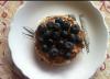 Simple Snack - rice cake with almond butter and berries