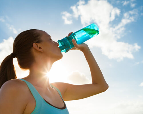 how-much-water-should-you-drink-per-day-732x549-thumbnail